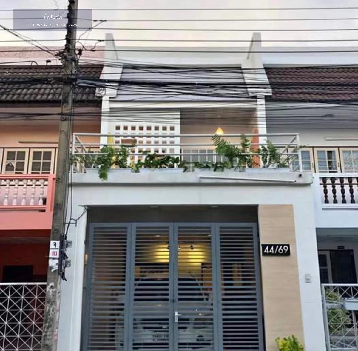 ให้เช่าทาวน์เฮาส์ 2 ชั้น ซ.นวมินทร์ 149 (เลี้ยงแมว-สุนัขพันธ์เล็กได้) 2 นอน 2 น้ำ พร้อมอยู่