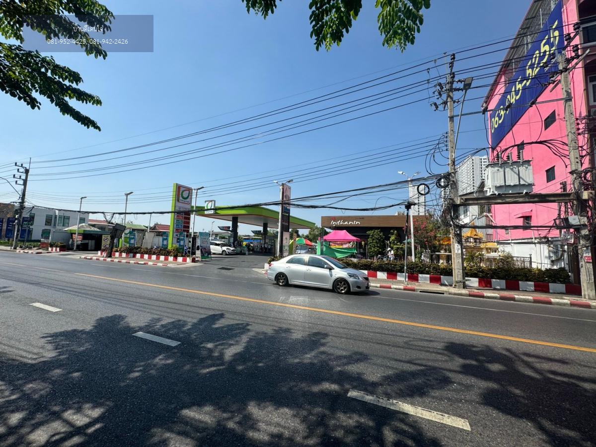 ขายที่ดินติดถนนวุฒากาศ  (2 ไร่ 1 งาน 88 ตร.ว.) ใกล้รถไฟฟ้าวุฒากาศ