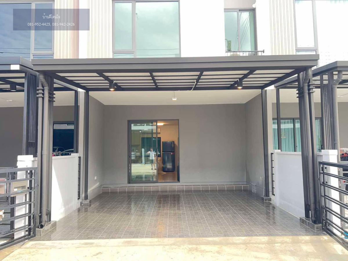 ให้เช่าทาวน์โฮม PLENO SUKHUMVIT–BANGNA 3 (18 ตร.ว.) เลี้ยงสัตว์ได้ ใกล้เมกาบางนา